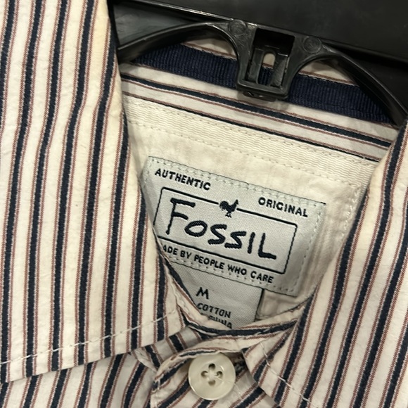 Men’s Fossil Button Up - Picture 2 of 3
